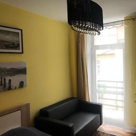 Leonia- Apartamenty I Pokoje Goscinne Iwonicz-Zdroj Bagian luar foto