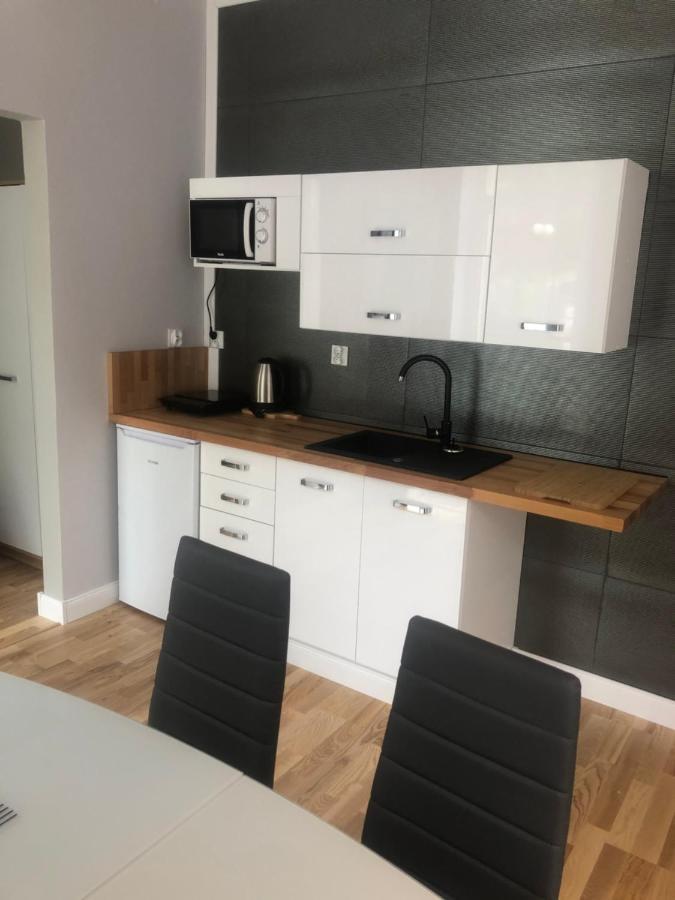 Leonia- Apartamenty I Pokoje Goscinne Iwonicz-Zdroj Bagian luar foto